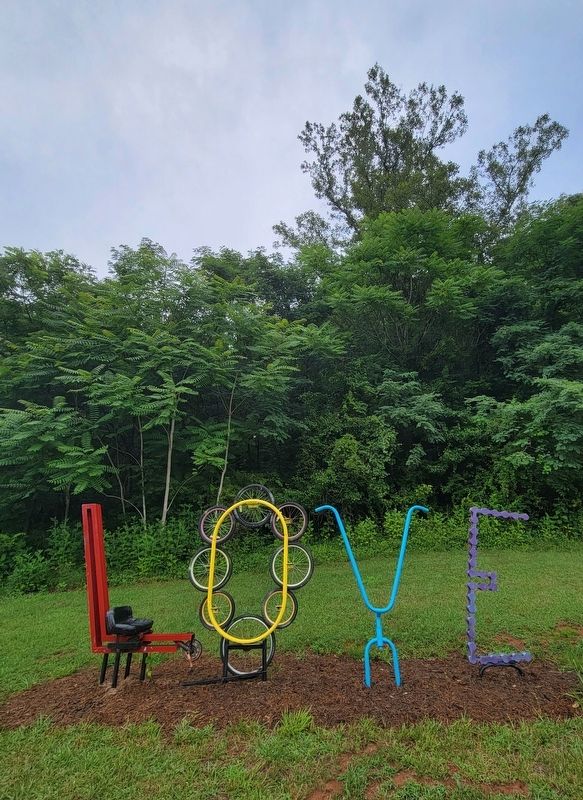 LOVE Sculpture. Click for full size. LOVE Sculpture image. Click for full size.