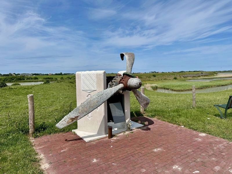 Texel Allied Airmen Memorial - wide view. Click for full size. Texel Allied Airmen Memorial - wide view image. Click for full size.