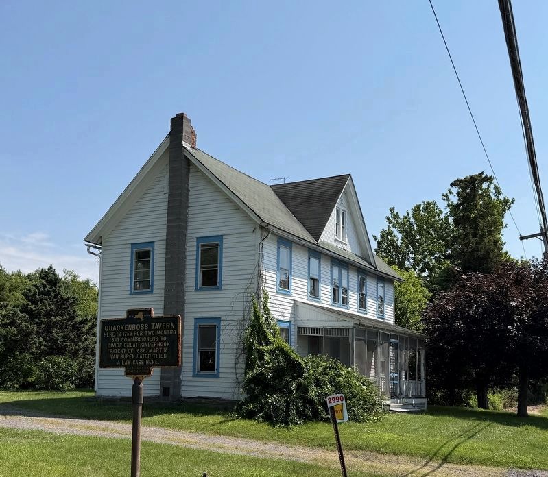 Quackenboss Tavern Marker, looking south image. Click for full size.