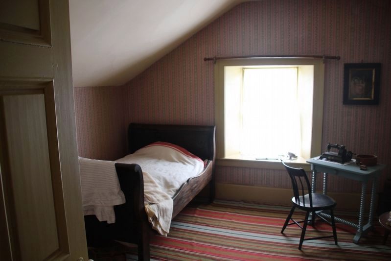 Loucks Farm House / Maison de la ferme des Loucks. Click for full size. Loucks Farm House / Maison de la ferme des Loucks image. Click for full size.