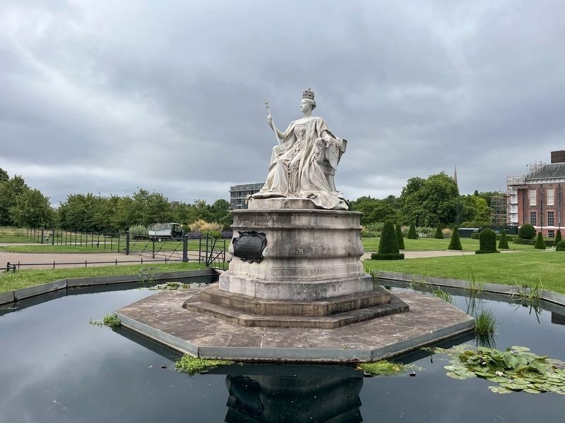 Statue of Queen Victoria and marker. Click for full size. Statue of Queen Victoria and marker image. Click for full size.