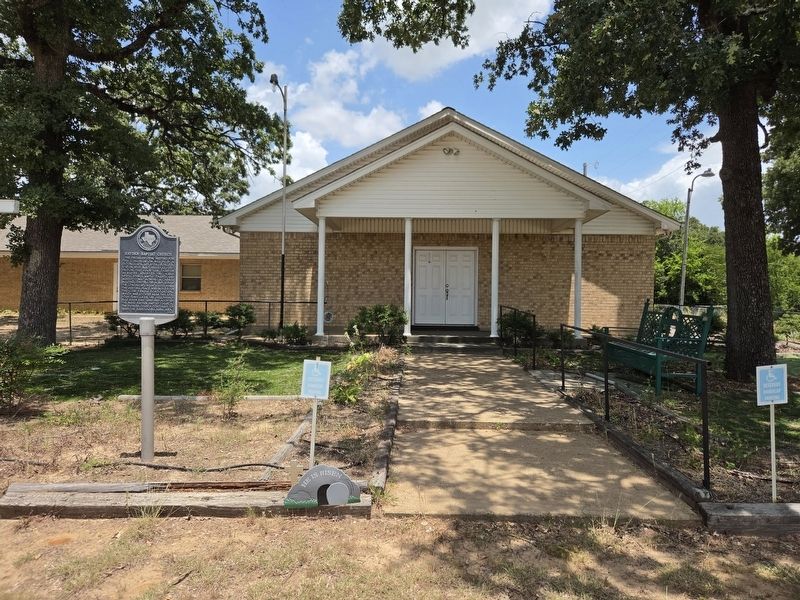 Hayden Baptist Church and Marker image. Click for full size.