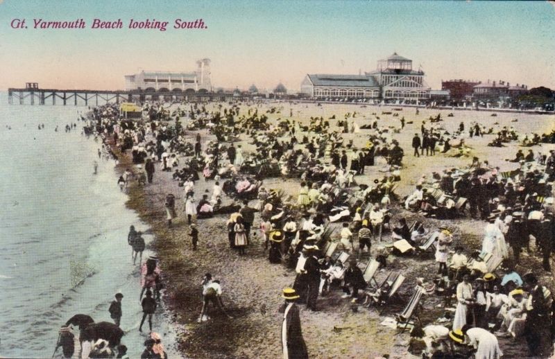 Great Yarmouth Beach lookin south image. Click for full size.