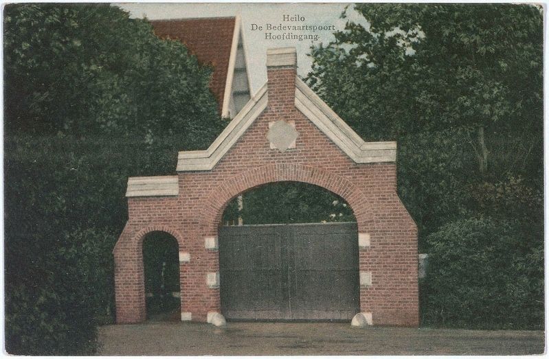 Onze lieve Vrouwe ter Nood - entrance gate (marker site) image. Click for full size.
