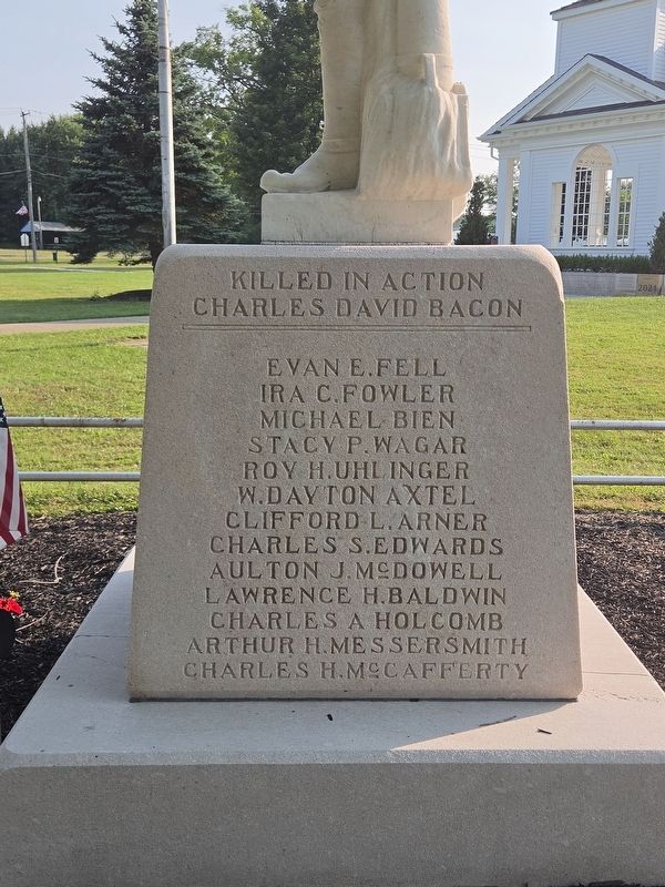 In Memory of Those Who Served in the World War Marker (North side) image. Click for full size.