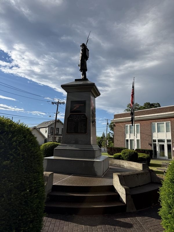 Rensselaer War Memorial image. Click for full size.