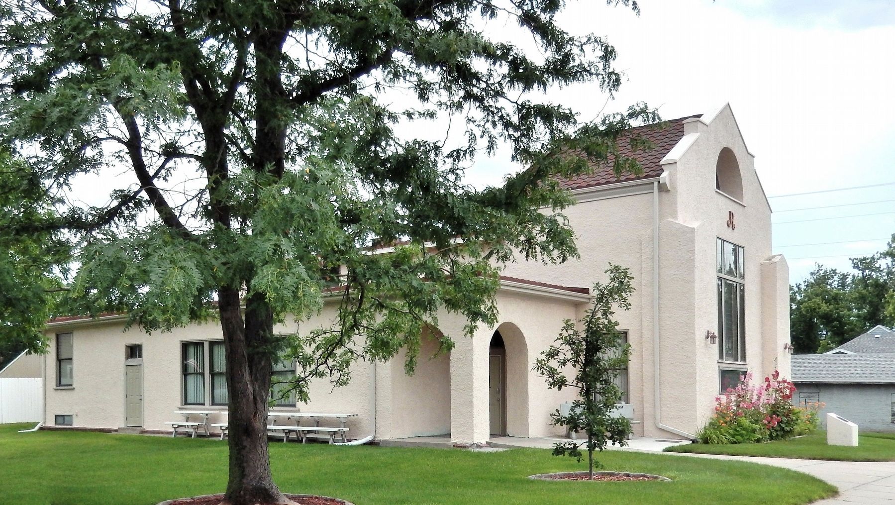 Wallace Community Hall (<i>southwest elevation</i>). Click for full size. Wallace Community Hall (<i>southwest elevation</i>) image. Click for full size.