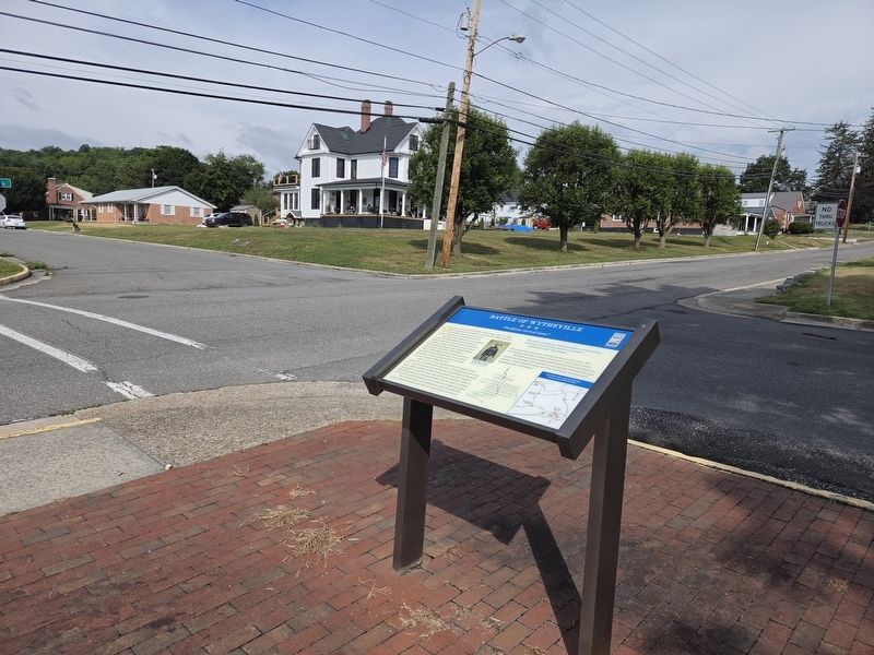 Battle of Wytheville Marker at Tazewell & E. Pine Streets image. Click for full size.