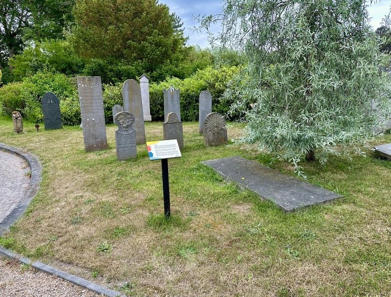 Zeevaart, Post, Zeeredder / Navigation, Post, and Sea Rescuers Marker - wide view. Click for full size. Zeevaart, Post, Zeeredder / Navigation, Post, and Sea Rescuers Marker - wide view image. Click for full size.