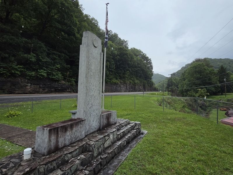 Rear view of Transport Plane Crash Memorial looking east on Coal Heritage Rd. Click for full size. Rear view of Transport Plane Crash Memorial looking east on Coal Heritage Rd image. Click for full size.
