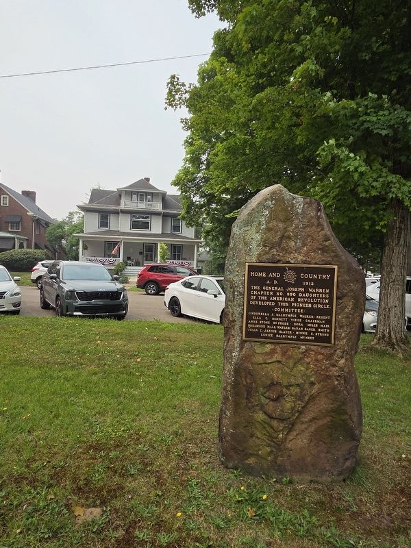 Wide wiew D.A.R. dedication plaque side. Click for full size. Wide wiew D.A.R. dedication plaque side image. Click for full size.