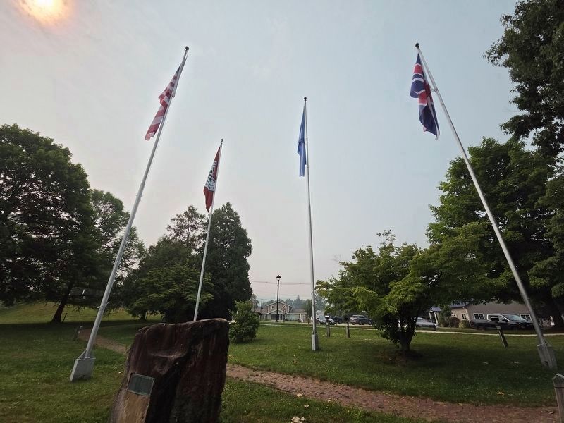 Reverse side near the Four Flags image. Click for full size.