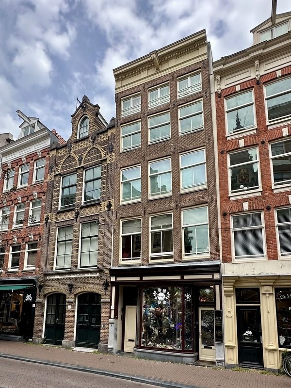 Eva Nathans-de Boer stolperstein - wider view image. Click for full size.
