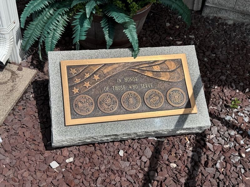Veterans Memorial image. Click for full size.