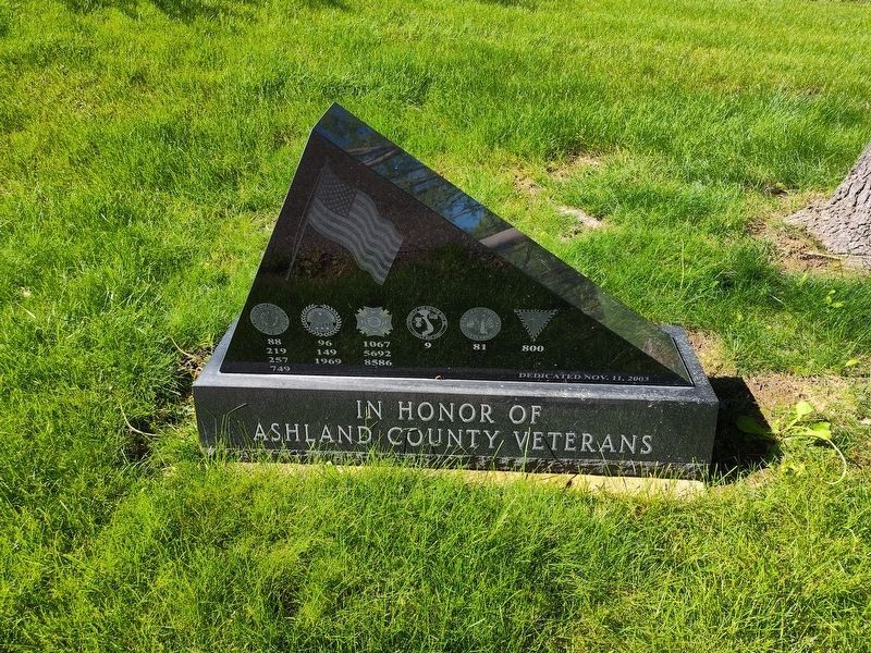 Veterans Memorial image. Click for full size.