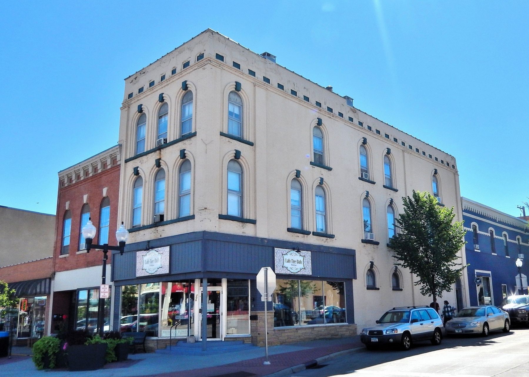 200 East 2nd Street (<i>northwest elevation</i>) image. Click for full size.