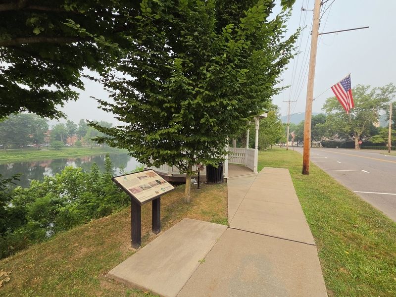 Vista View Kiosk Marker next to the Riverwalk Overlook across from General Joseph Warren Park. Click for full size. Vista View Kiosk Marker next to the Riverwalk Overlook across from General Joseph Warren Park image. Click for full size.