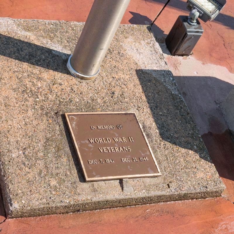 Coloma World War II Veterans Memorial Flagpole image. Click for full size.