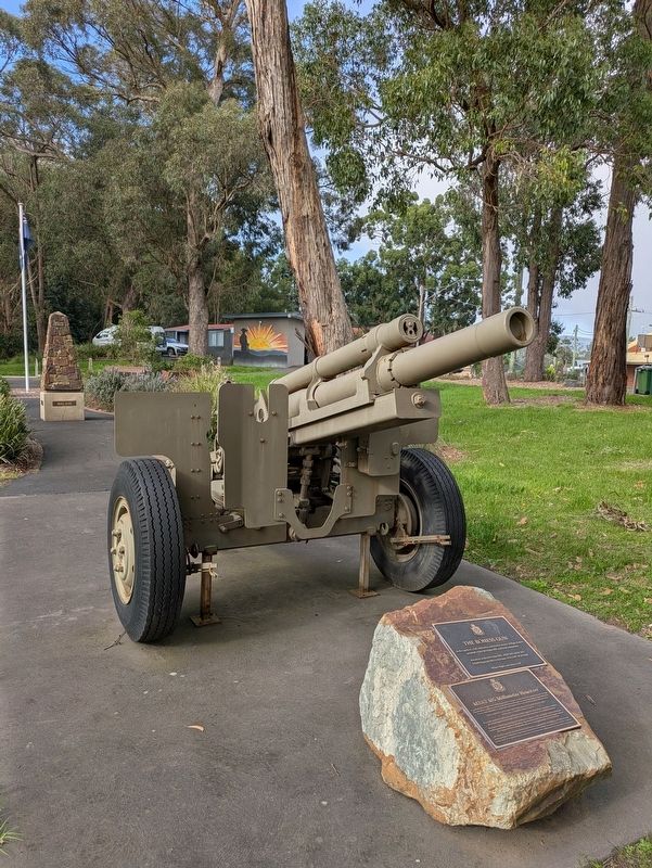 M2A2 105 Millimetre Howitzer Left View image. Click for full size.