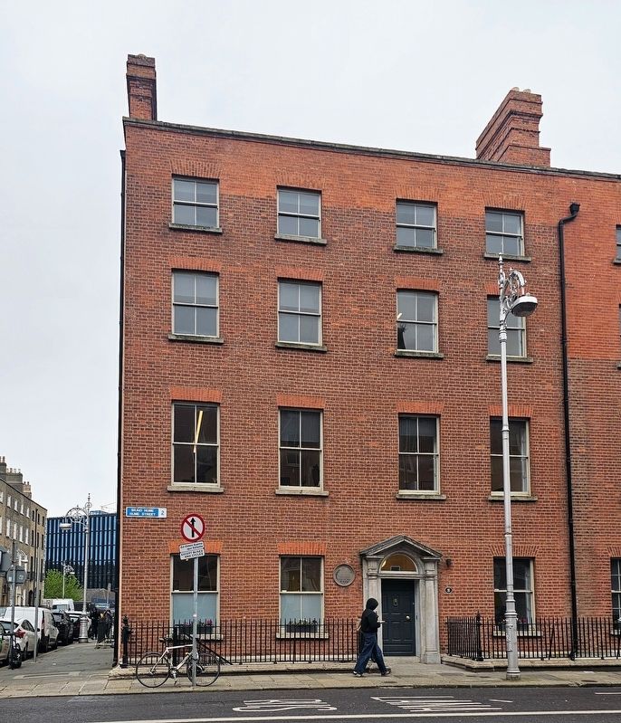No. 8 Hume Street. Click for full size. No. 8 Hume Street image. Click for full size.