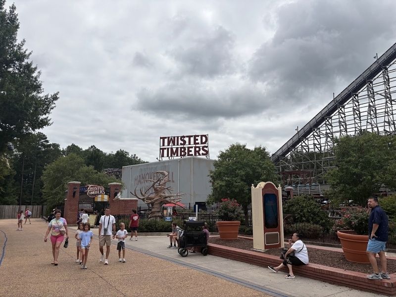 Twisted Timbers ride at Kings Dominion. Click for full size. Twisted Timbers ride at Kings Dominion image. Click for full size.