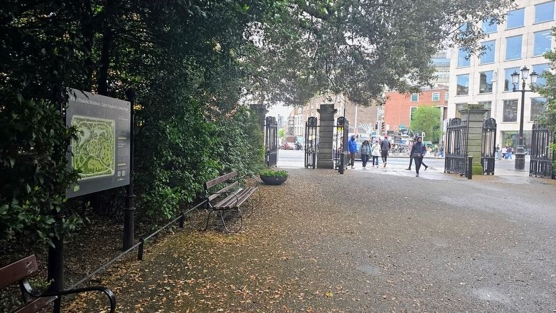 P�irc Fhaiche Stiabhna / Saint Stephen's Green Park Marker image. Click for full size.