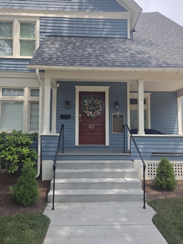 Cody House Marker to the right of the front entrance. Click for full size. Cody House Marker to the right of the front entrance image. Click for full size.