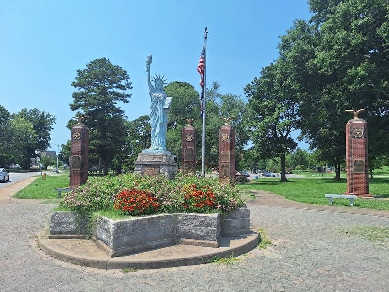 Replica of the Statue of Liberty Marker image. Click for full size.