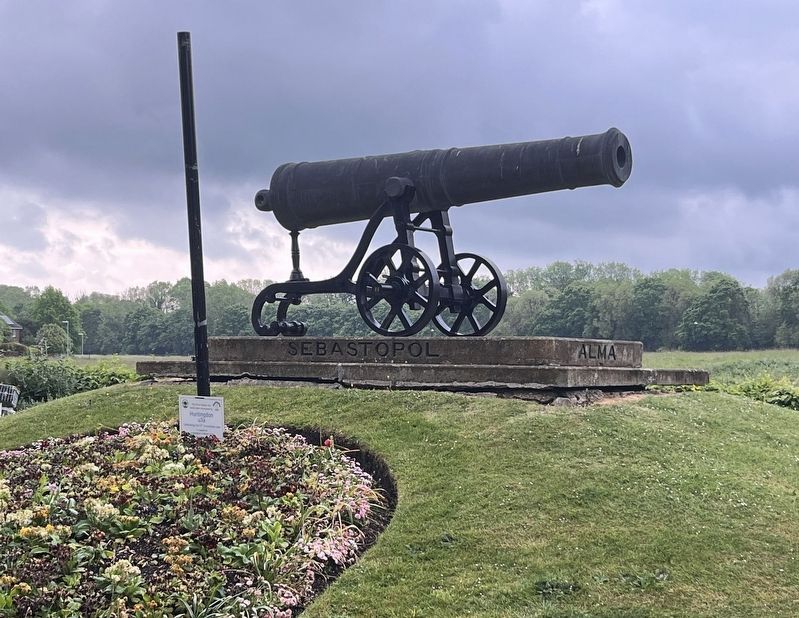 Sebastopol Cannon image. Click for full size.