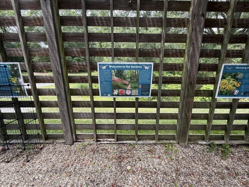 Welcome to the Gardens Marker. Click for full size. Welcome to the Gardens Marker image. Click for full size.