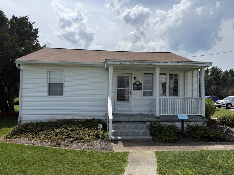 The Enlisted Quarters, now the visitor center image. Click for full size.