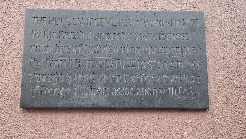The Huguenot Cemetery Marker. Click for full size. The Huguenot Cemetery Marker image. Click for full size.