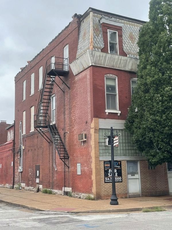 2225 Cherokee Marker - alternate context view showing building's front & mansard roof. Click for full size. 2225 Cherokee Marker - alternate context view showing building's front & mansard roof image. Click for full size.