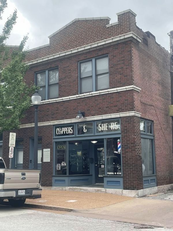 2315-17 Cherokee Marker - larger context photo showing 2nd floor & brick trim of building. Click for full size. 2315-17 Cherokee Marker - larger context photo showing 2nd floor & brick trim of building image. Click for full size.