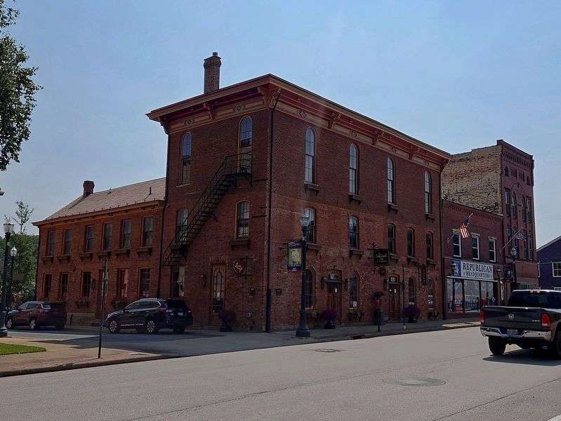 Full view of NE corner Ohio's Oldest Brick Building. Click for full size. Full view of NE corner Ohio's Oldest Brick Building image. Click for full size.