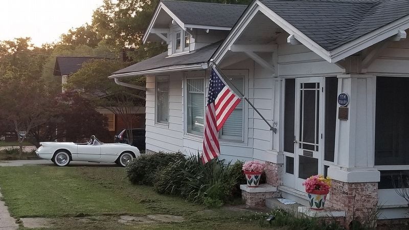 114 Dry Avenue. Click for full size. 114 Dry Avenue image. Click for full size.