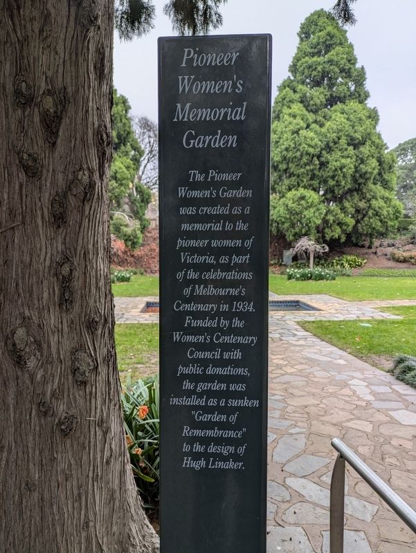 Pioneer Women's Memorial Garden Marker image. Click for full size.