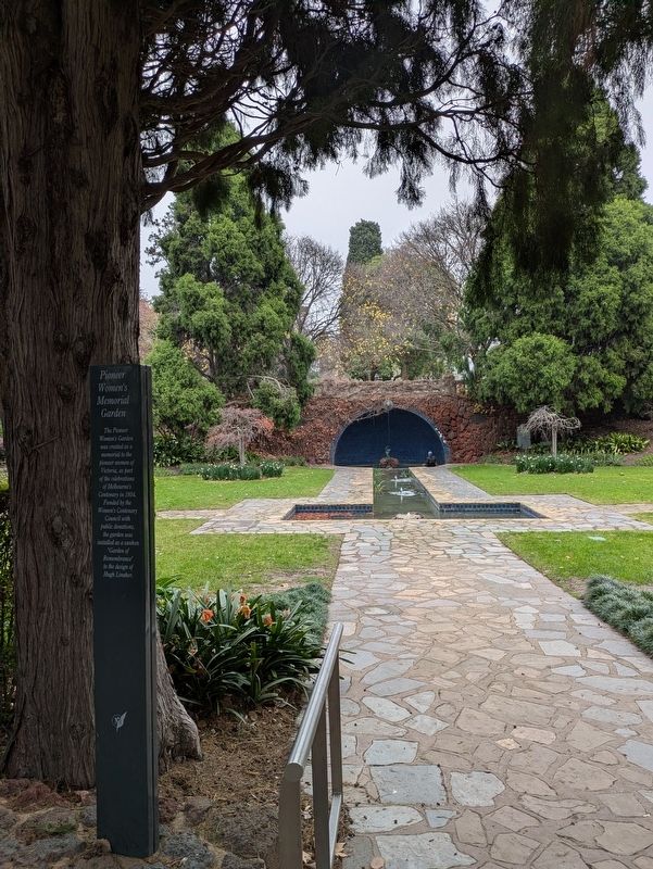 Pioneer Women's Memorial Garden Marker looking into the sunken garden image. Click for full size.