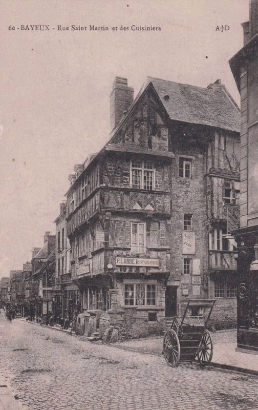 Rue des Cuisiniers x Rue Saint Martin. Click for full size. Rue des Cuisiniers x Rue Saint Martin image. Click for full size.