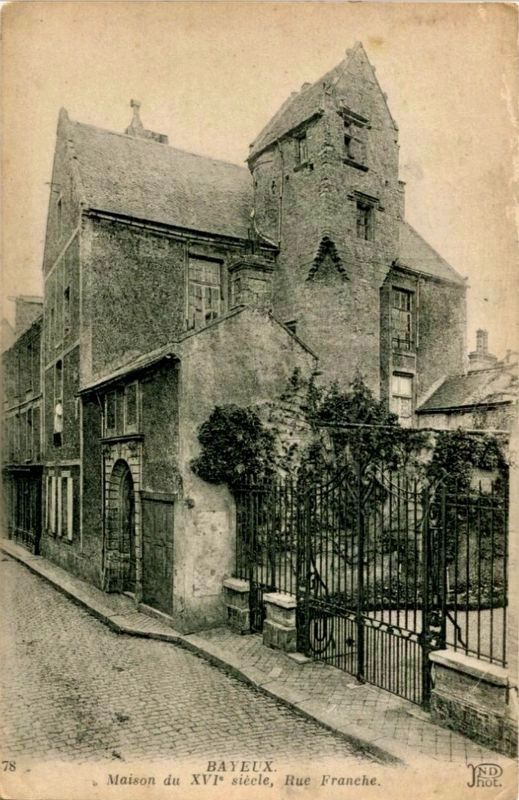 16th Century house on Rue Franche (see previous photo) image. Click for full size.