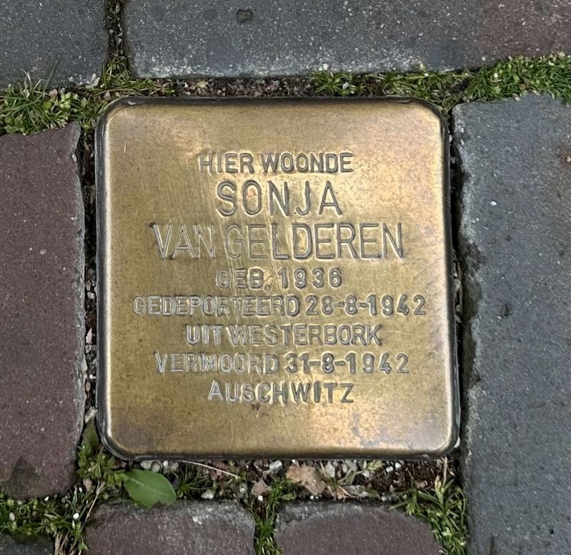 Sonja van Gelderen stolperstein image. Click for full size.