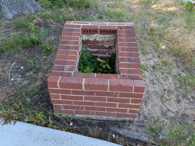 A Nameless Grave Marker. Click for full size. A Nameless Grave Marker image. Click for full size.