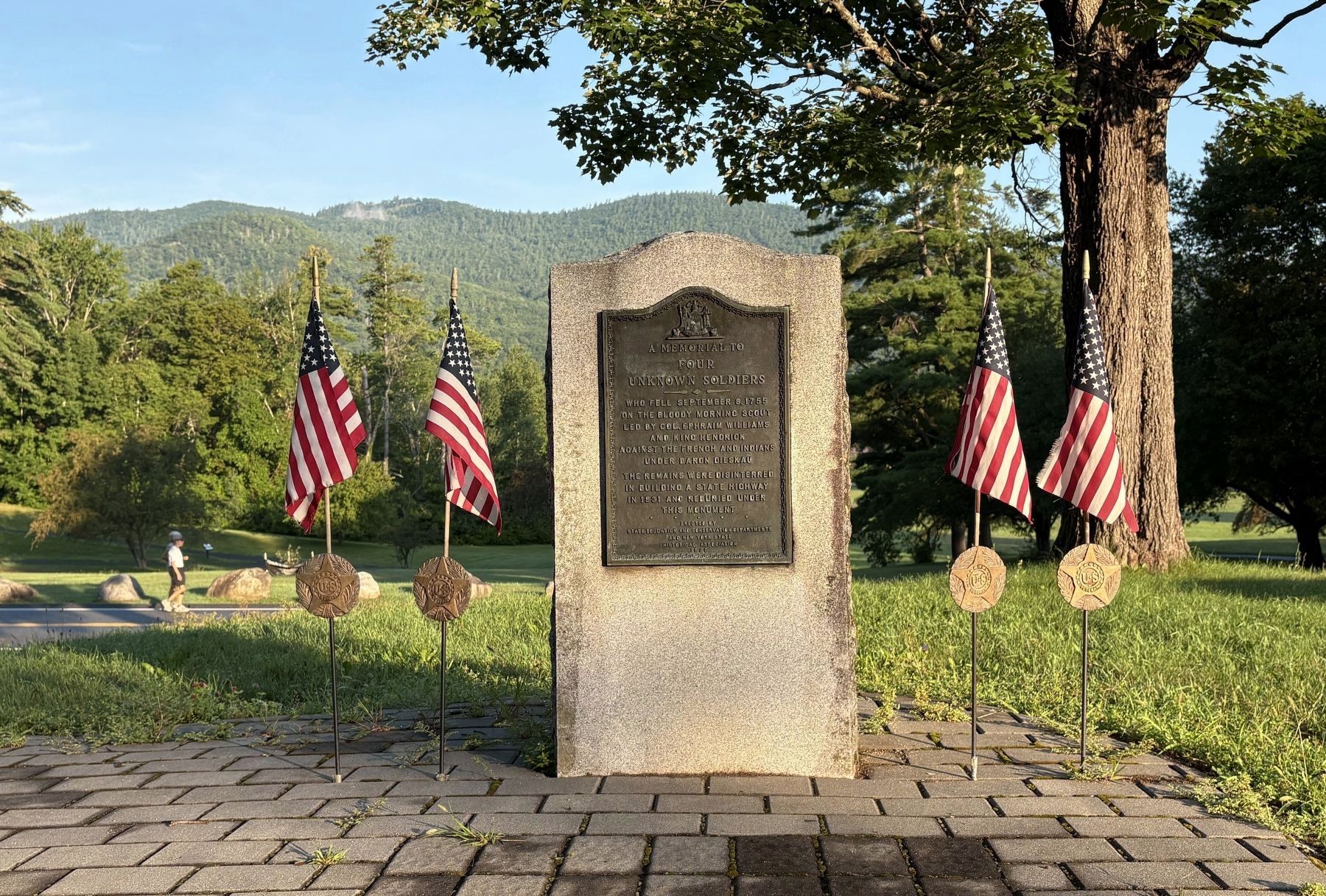 Memorial to Four Unknown Soldiers Marker. Click for full size. Memorial to Four Unknown Soldiers Marker image. Click for full size.