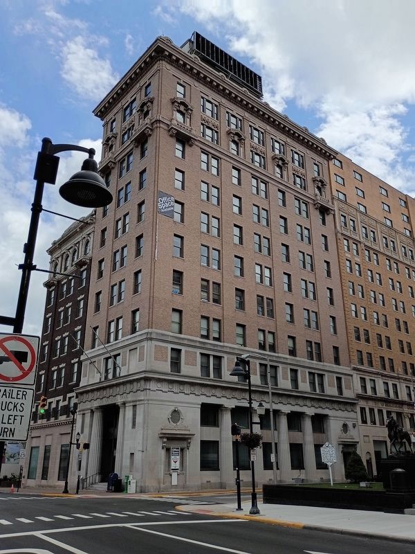 Traders Hotel / Union National Bank. Click for full size. Traders Hotel / Union National Bank image. Click for full size.