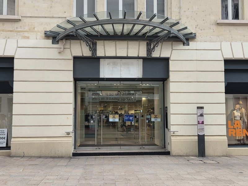 Rue de Vesle et Magasins Modernes Marker. Click for full size. Rue de Vesle et Magasins Modernes Marker image. Click for full size.