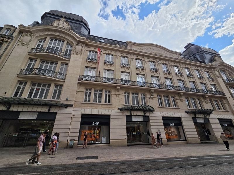Rue de Vesle et Magasins Modernes Marker. Click for full size. Rue de Vesle et Magasins Modernes Marker image. Click for full size.