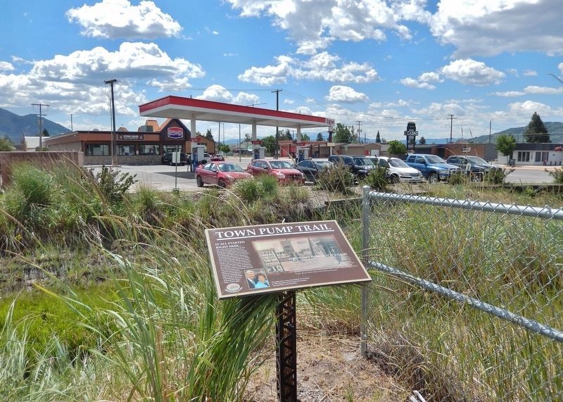 Town Pump Trail Marker image. Click for full size.