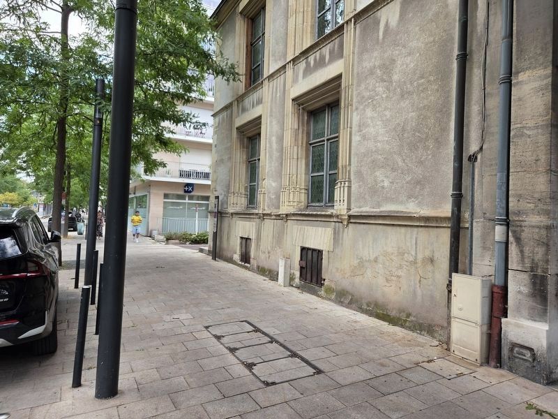 Hôtel de Bezannes Marker. Click for full size. Hôtel de Bezannes Marker image. Click for full size.