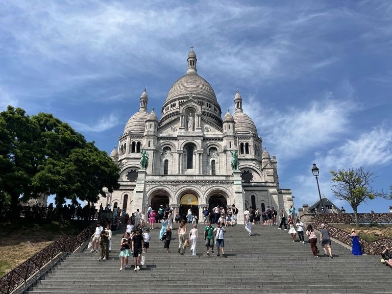 La basilique du Sacré-Cœur Marker. Click for full size. La basilique du Sacré-Cœur Marker image. Click for full size.