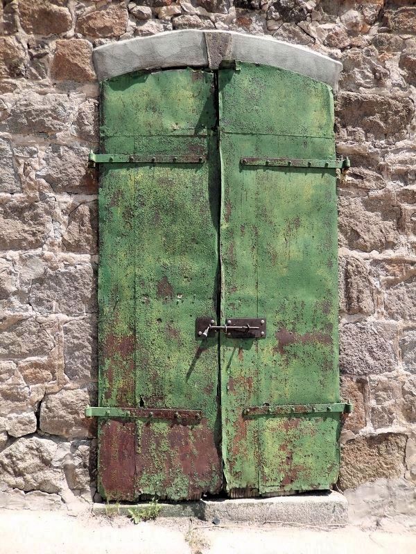 1600 North Main: window & shutter detail. Click for full size. 1600 North Main: window & shutter detail image. Click for full size.